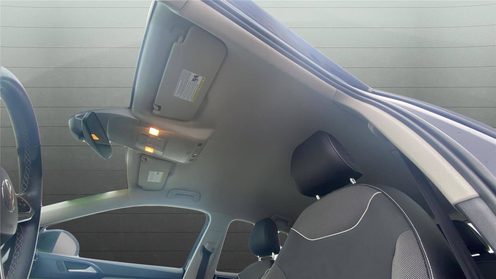 Used 2024 Volkswagen Taos SE image 9