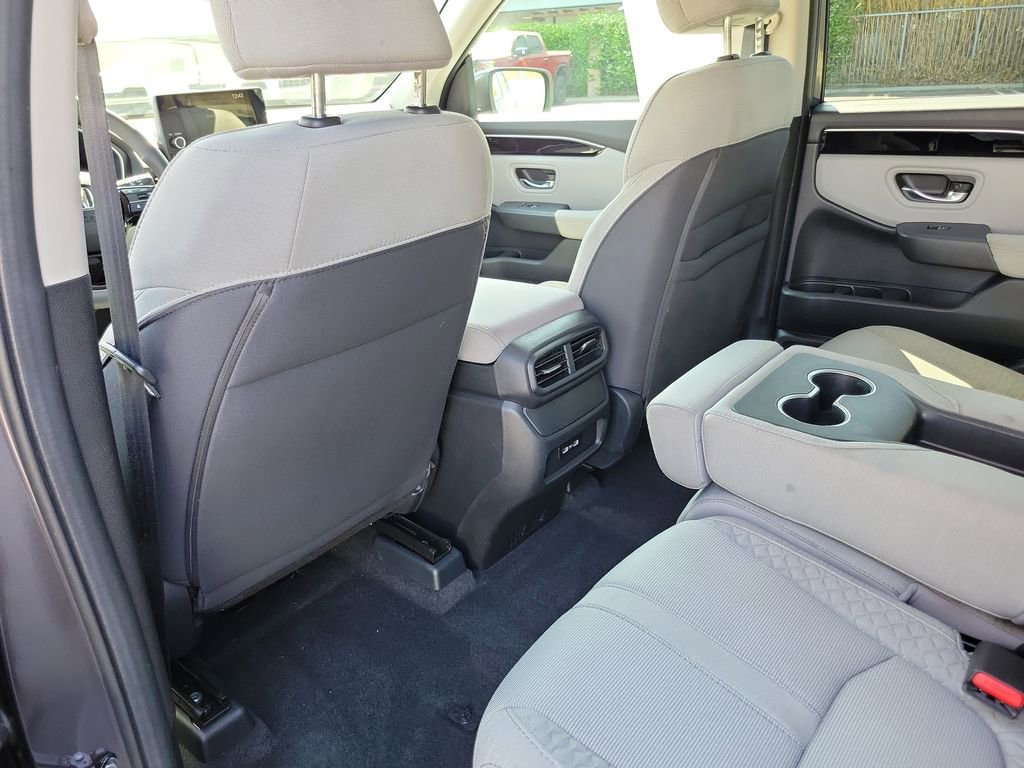 Certified 2023 Honda Pilot LX image 12