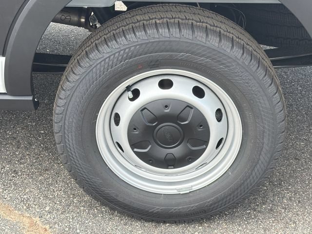 New 2026 Ford Transit 250 148 Medium Roof w/ Load Area Protection Package RWD image 20