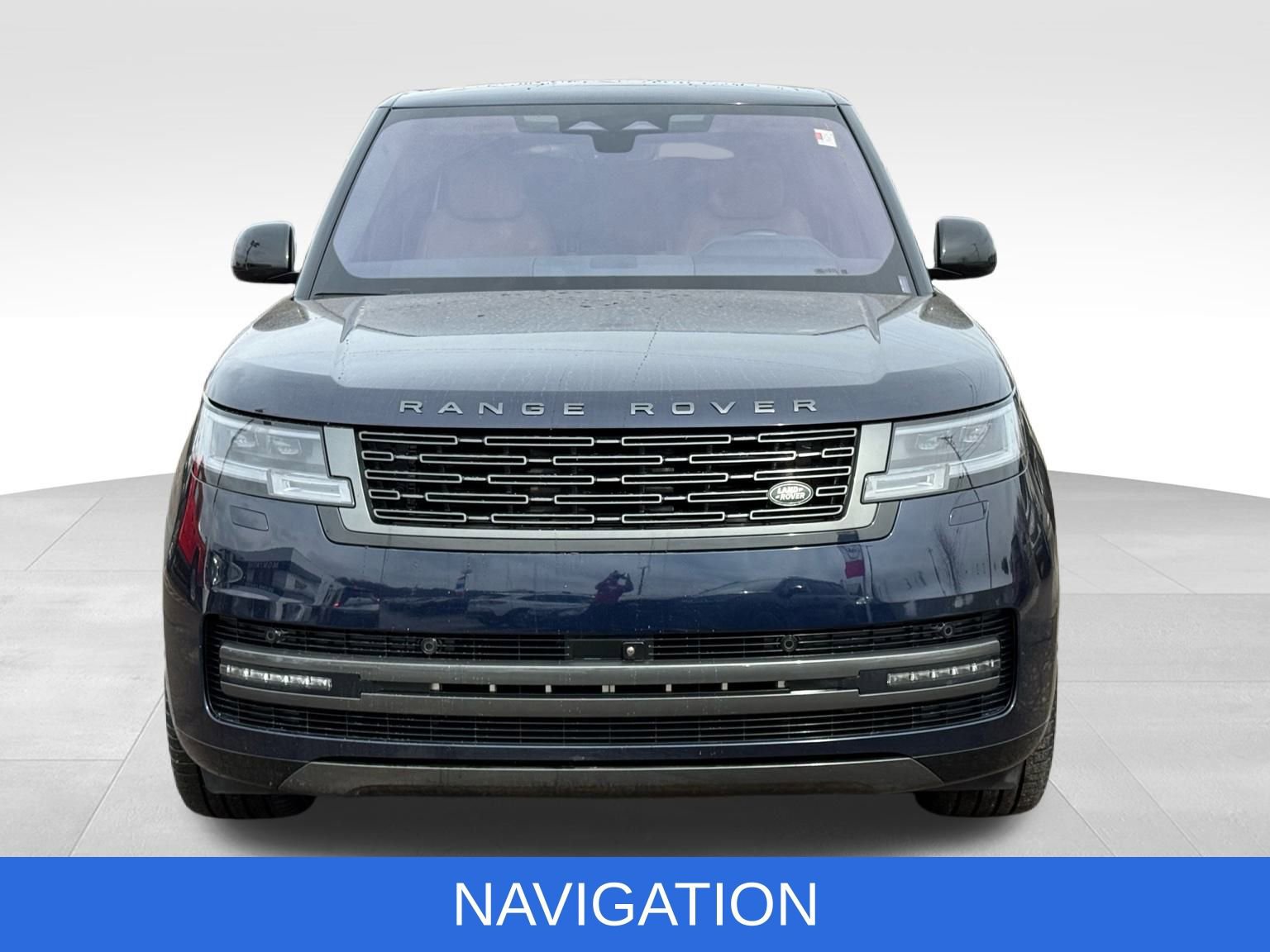 Used 2023 Land Rover Range Rover Long Wheelbase SE image 14