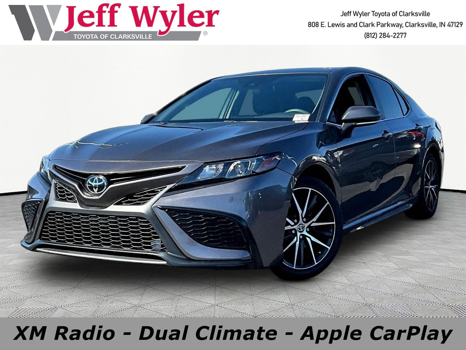 Used 2023 Toyota Camry SE FWD image 1