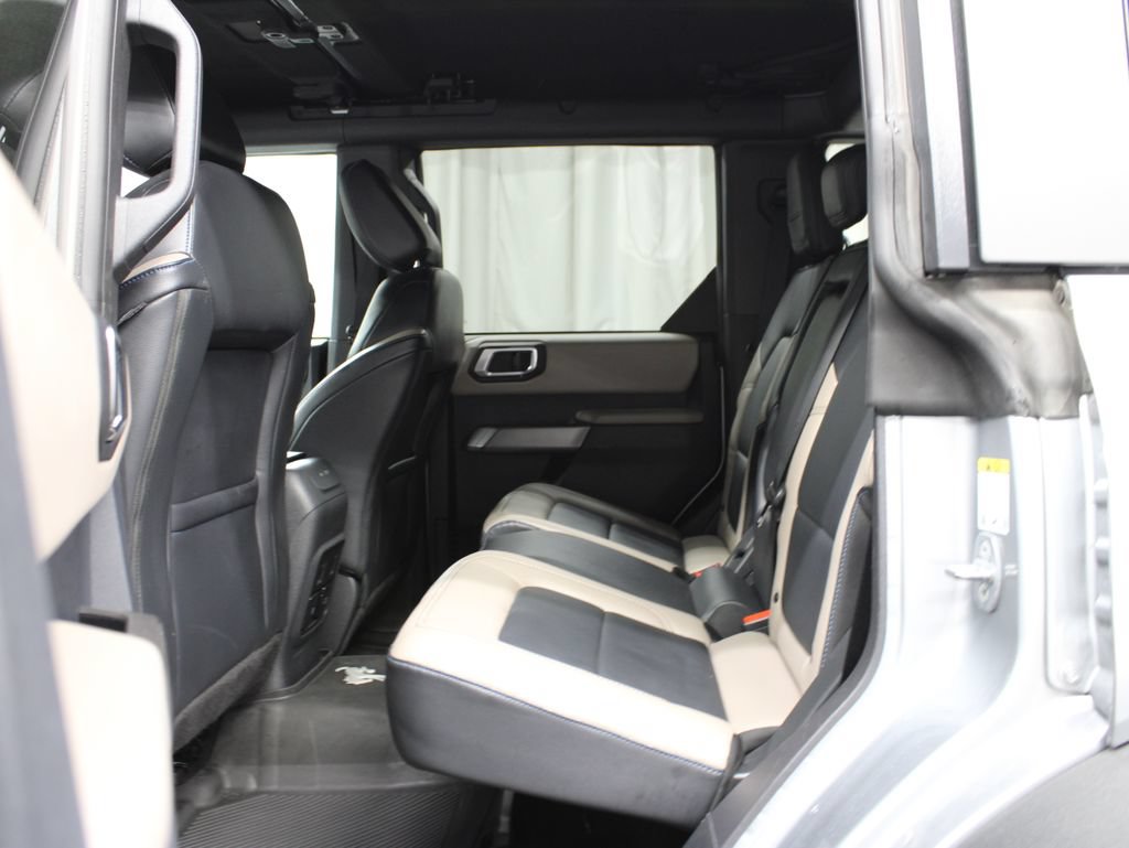 Used 2023 Ford Bronco Wildtrak AWD/4WD image 16