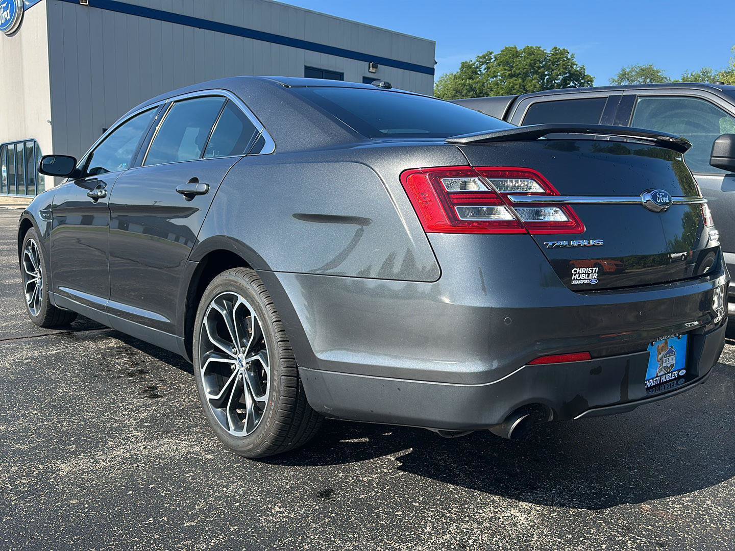 Used 2016 Ford Taurus SHO AWD/4WD image 3