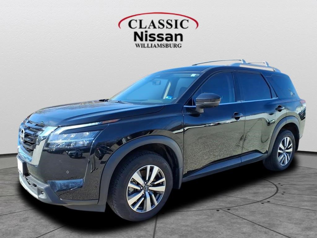 Used 2024 Nissan Pathfinder SL w/ Cargo Package