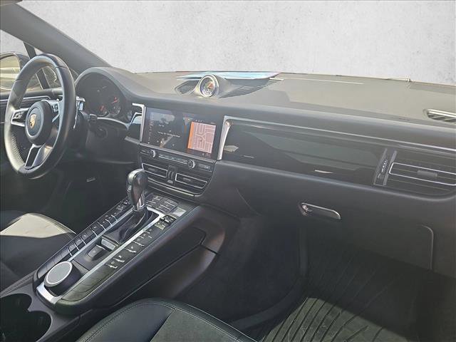 Used 2021 Porsche Macan image 10