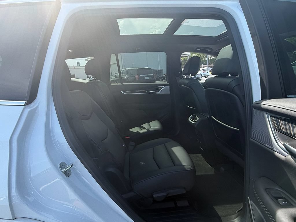 Used 2024 Cadillac XT6 Premium Luxury AWD/4WD image 18