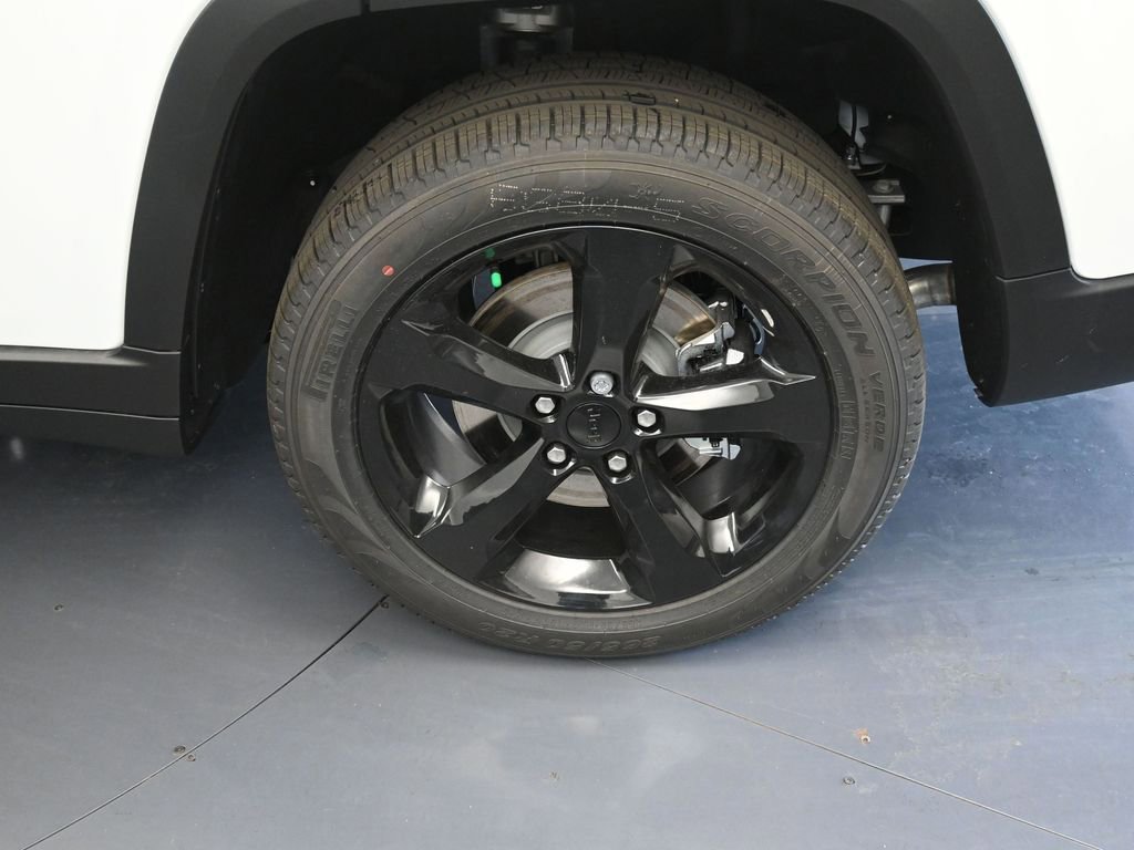 New 2025 Jeep Grand Cherokee L Limited w/ Black Appearance Package image 15