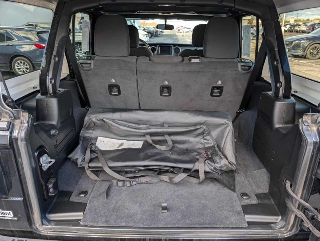 Used 2020 Jeep Wrangler Unlimited Sport AWD/4WD image 9