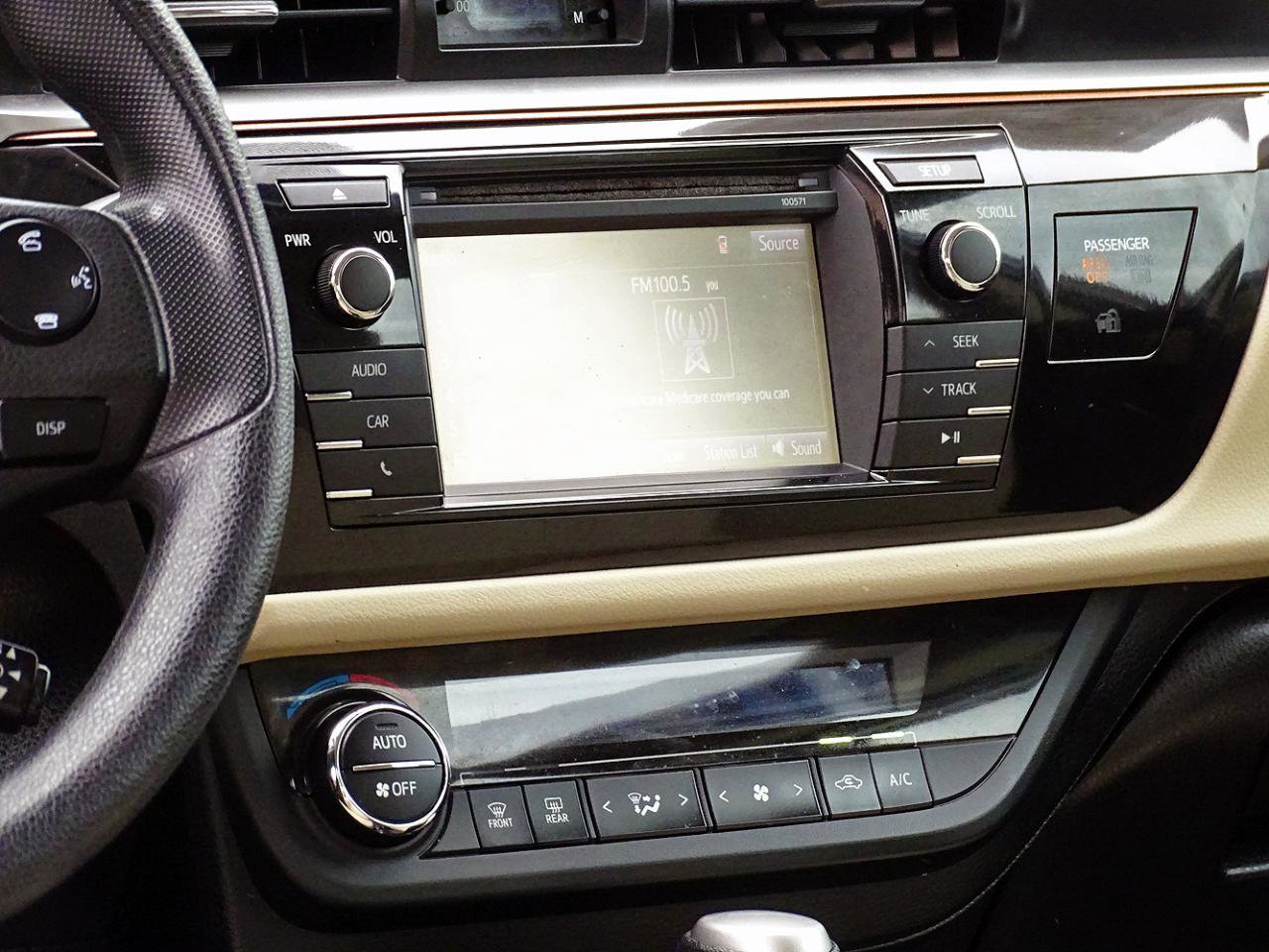 Used 2014 Toyota Corolla LE FWD image 24