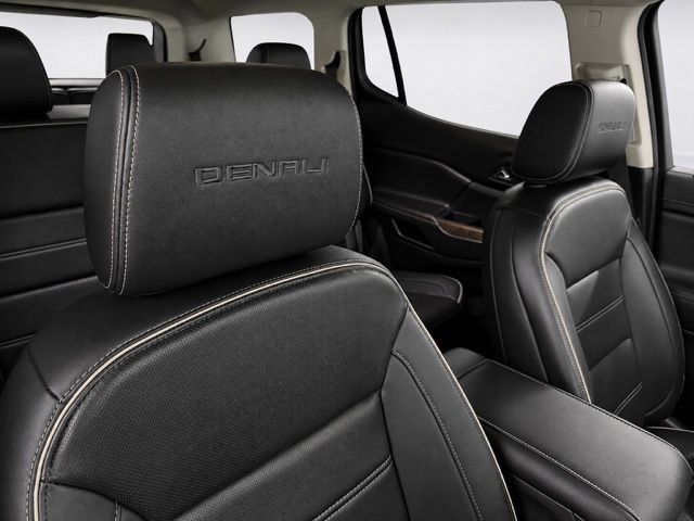 Used 2023 GMC Acadia Denali w/ Denali Technology Package AWD/4WD image 14