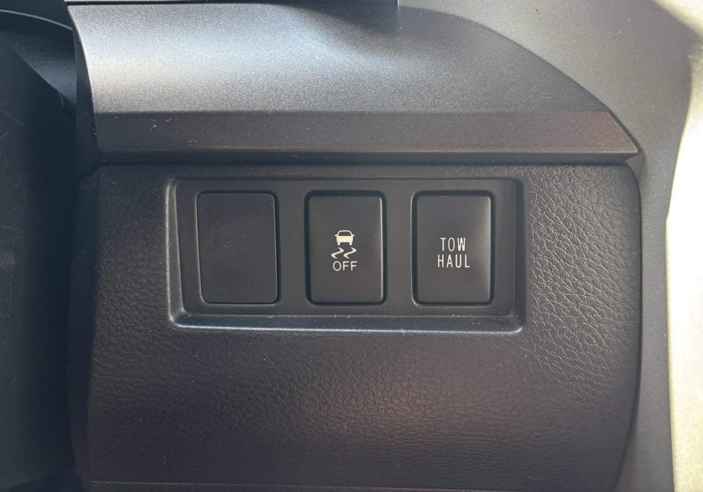 Used 2014 Toyota Tundra SR5 w/ TRD Off Road Package AWD/4WD image 19