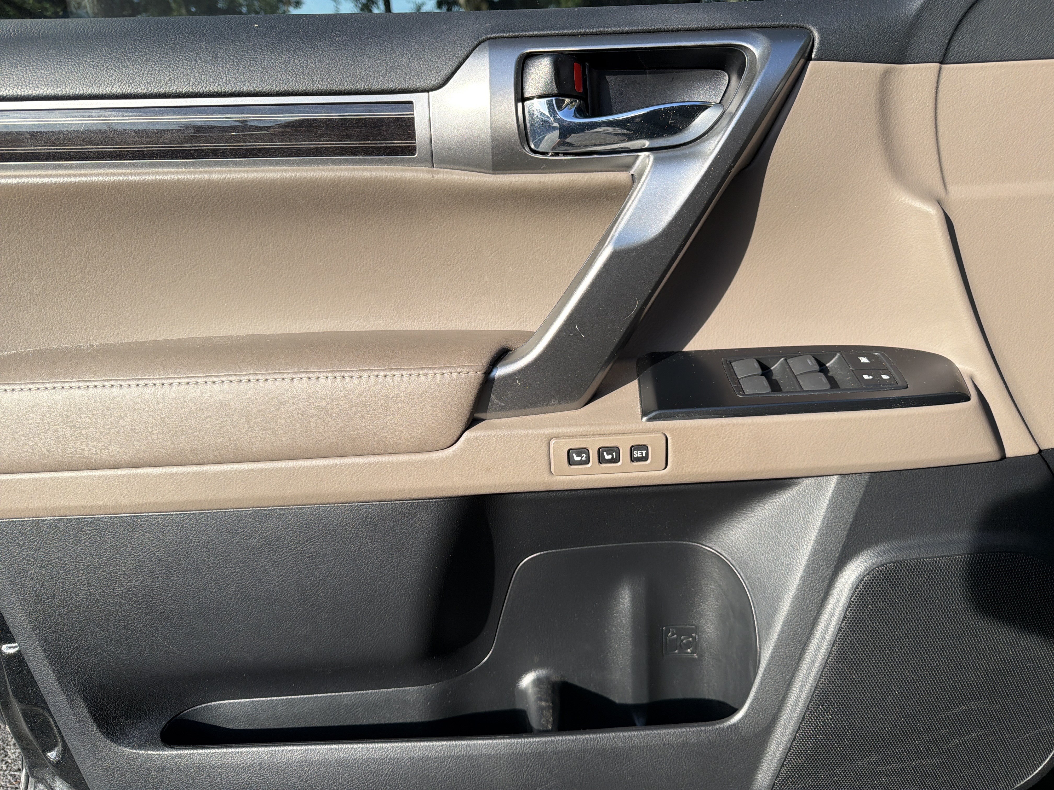 Used 2023 Lexus GX 460 Premium w/ Premium Package AWD/4WD image 13