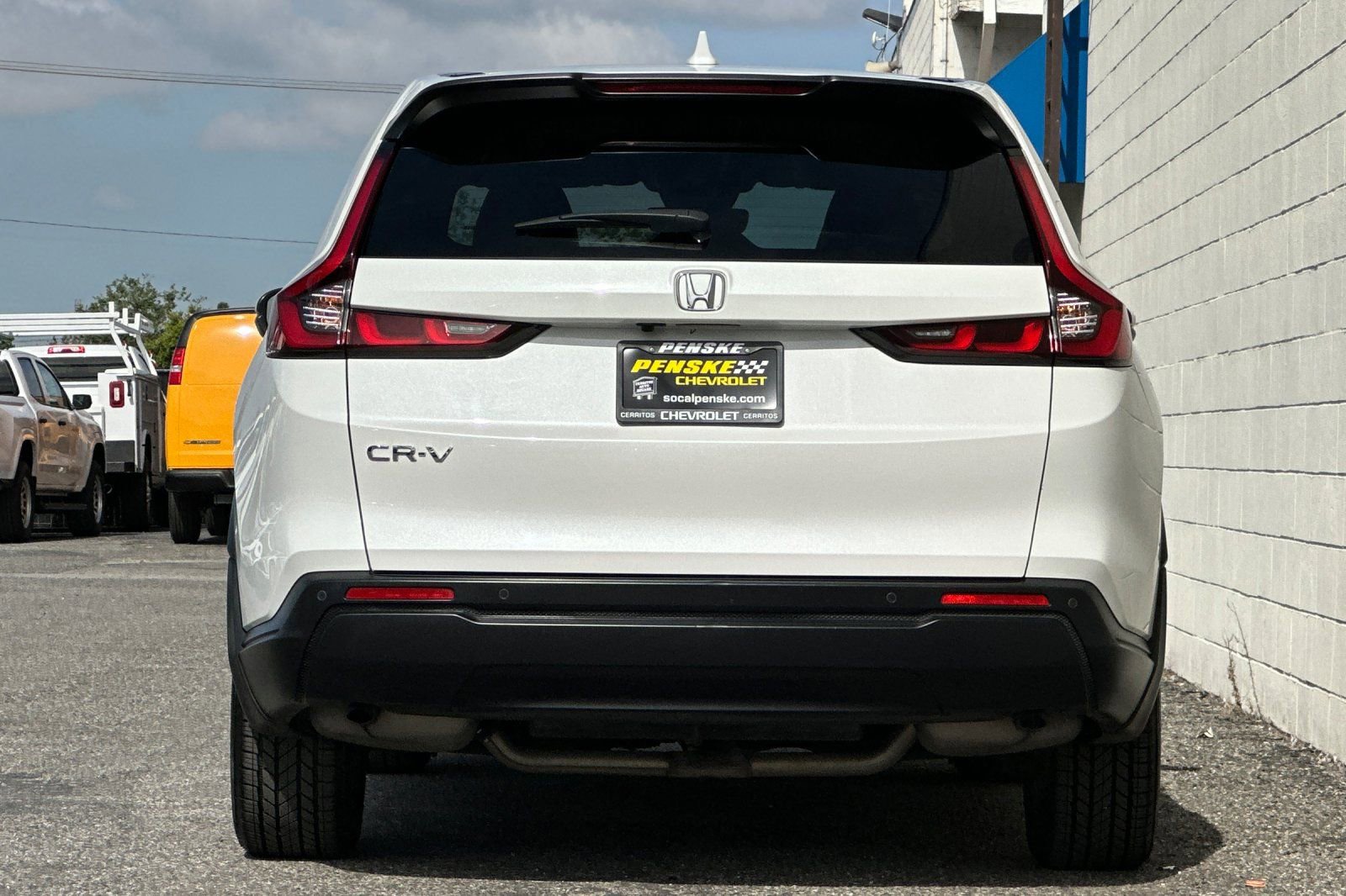 Used 2023 Honda CR-V EX-L image 5