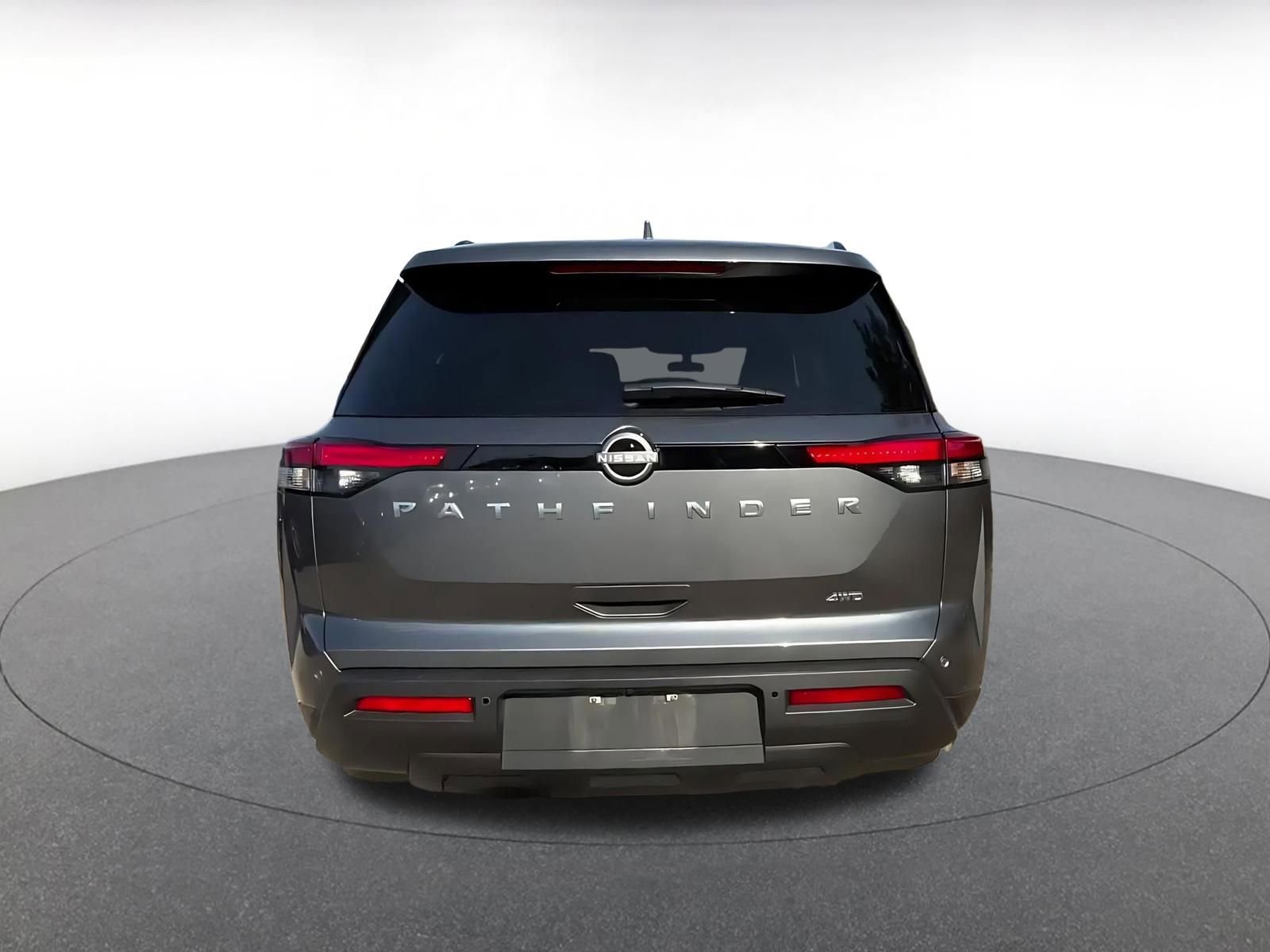 Used 2025 Nissan Pathfinder SV image 12