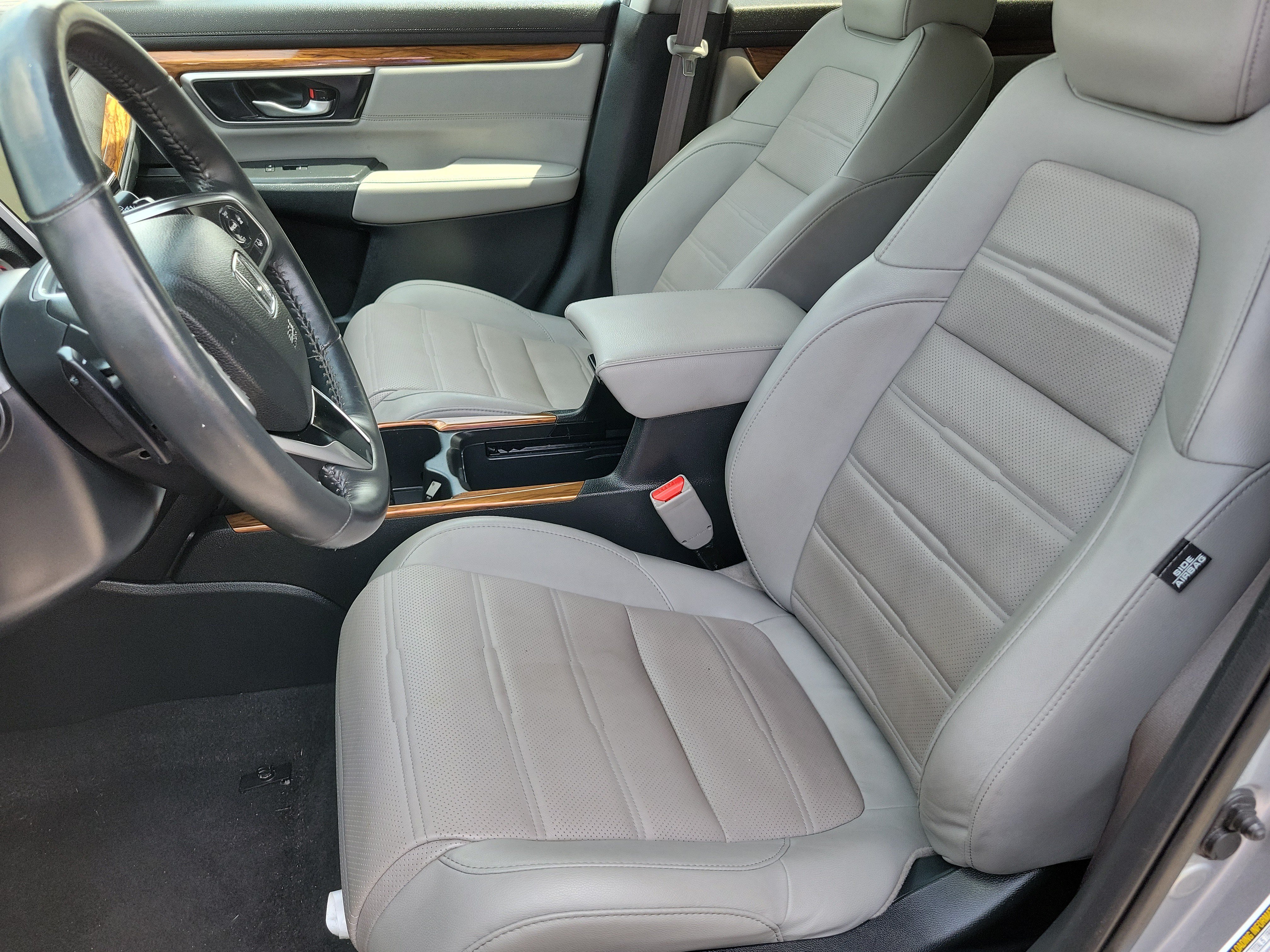 Used 2022 Honda CR-V Touring image 4