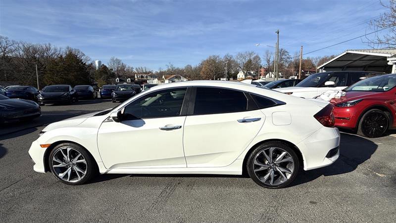 Used 2019 Honda Civic Touring image 2