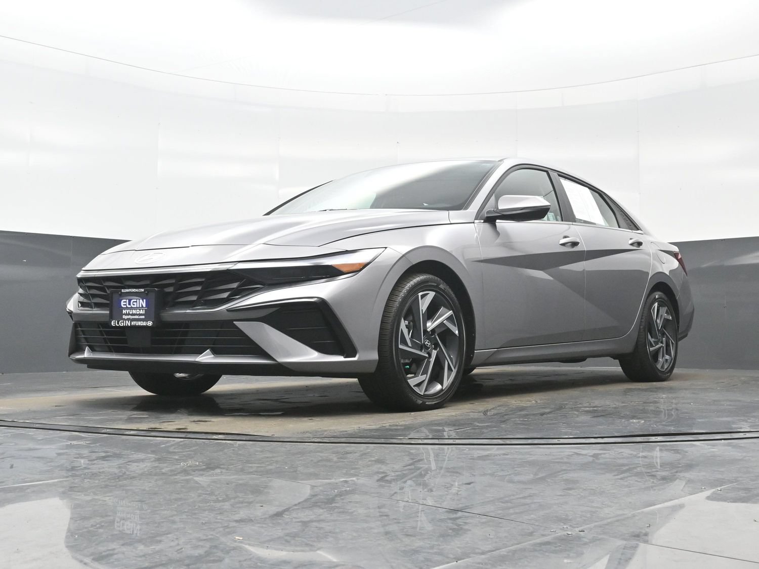 Used 2025 Hyundai Elantra Limited FWD image 26