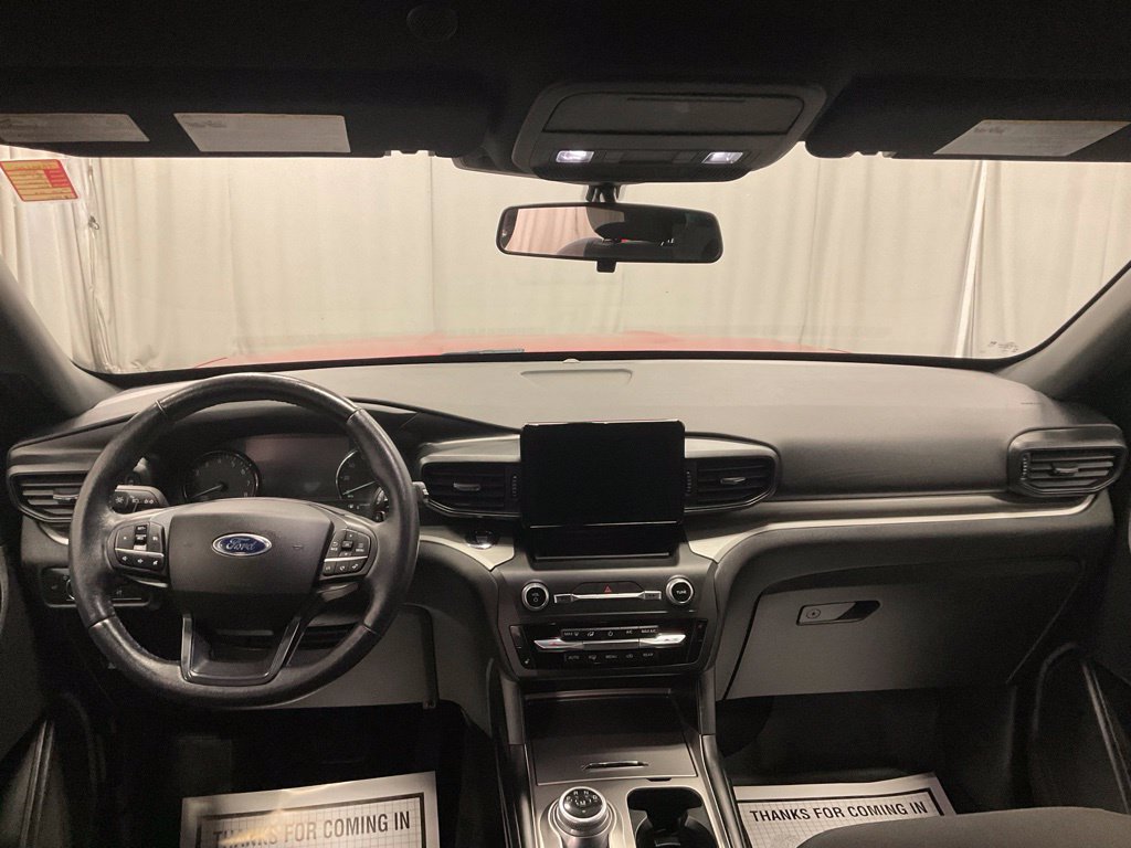 Used 2020 Ford Explorer XLT w/ Comfort Package AWD/4WD image 4