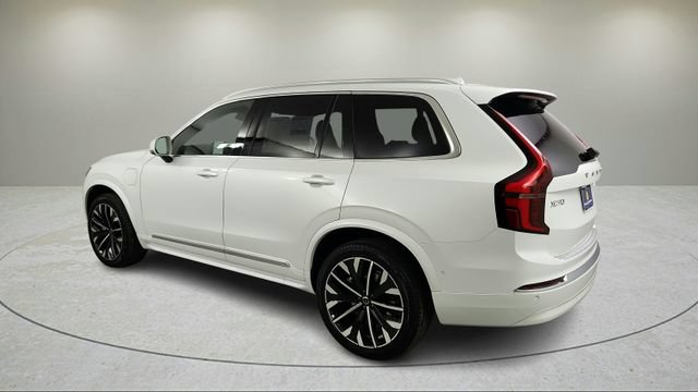 New 2026 Volvo XC90 T8 Plus w/ Protection Package Premier AWD/4WD image 6
