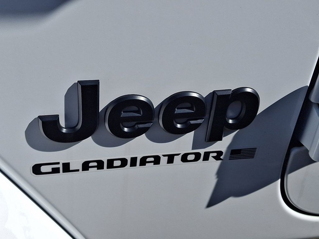 New 2026 Jeep Gladiator Sport image 4