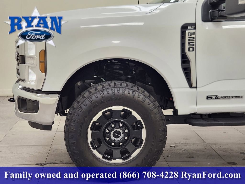 New 2026 Ford F250 XLT w/ Tremor Off-Road Package image 5