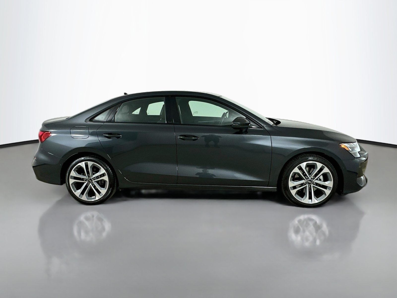 Used 2025 Audi A3 2.0T Premium w/ Black Optic Package AWD/4WD image 4