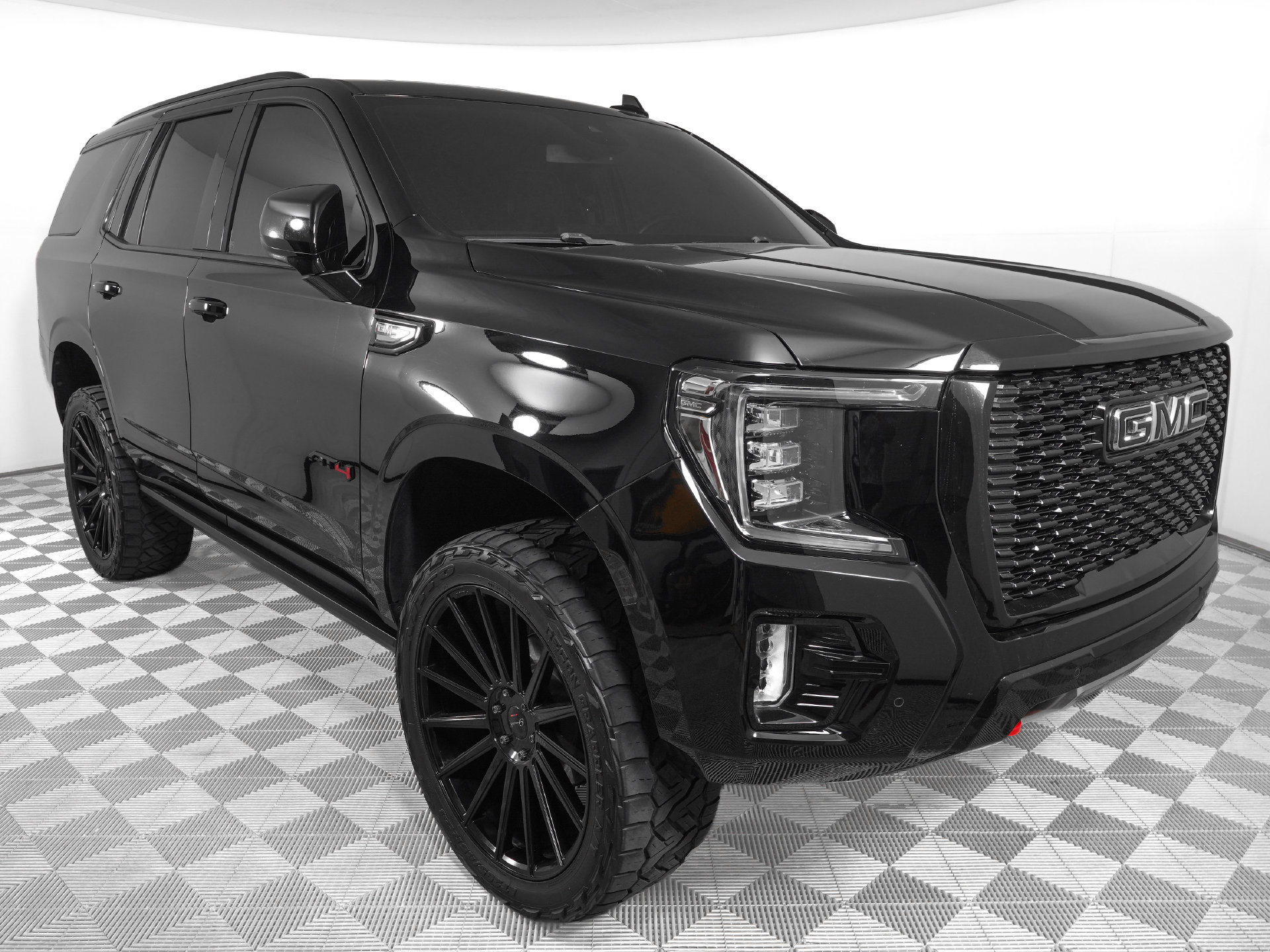 Used 2023 GMC Yukon AT4 w/ Max Trailering Package AWD/4WD image 3