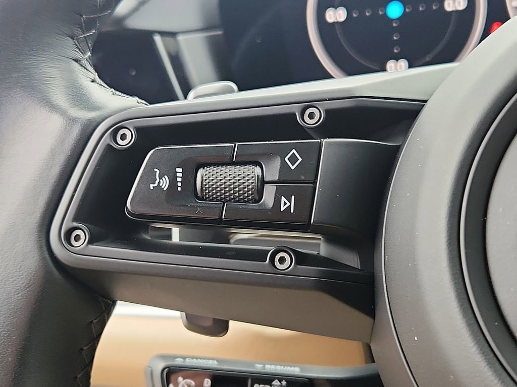 Certified 2024 Porsche Cayenne S image 19