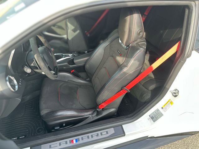 Used 2019 Chevrolet Camaro ZL1 image 12