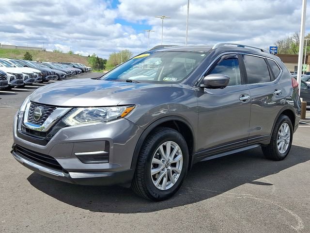 Used 2018 Nissan Rogue SV w/ Sun & Sound Touring Package image 3