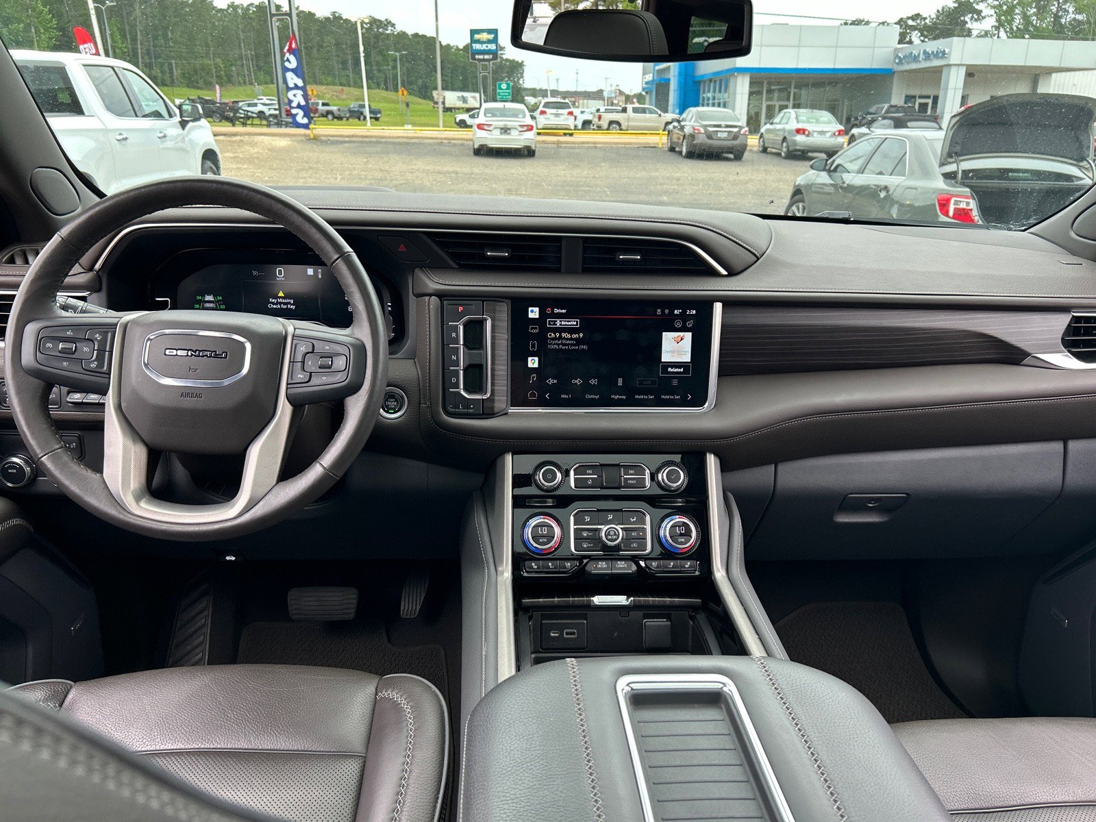 Used 2022 GMC Yukon Denali RWD image 22