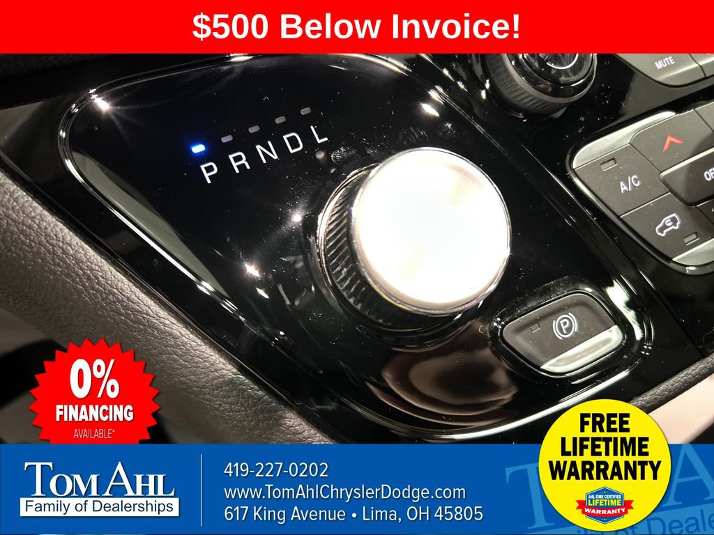 New 2026 Chrysler Pacifica Select image 18