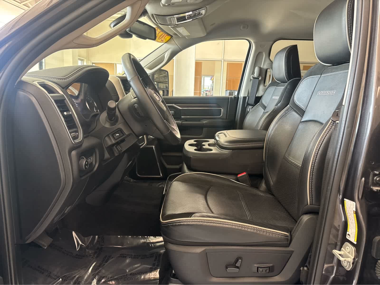 Used 2024 RAM 2500 Laramie AWD/4WD image 16