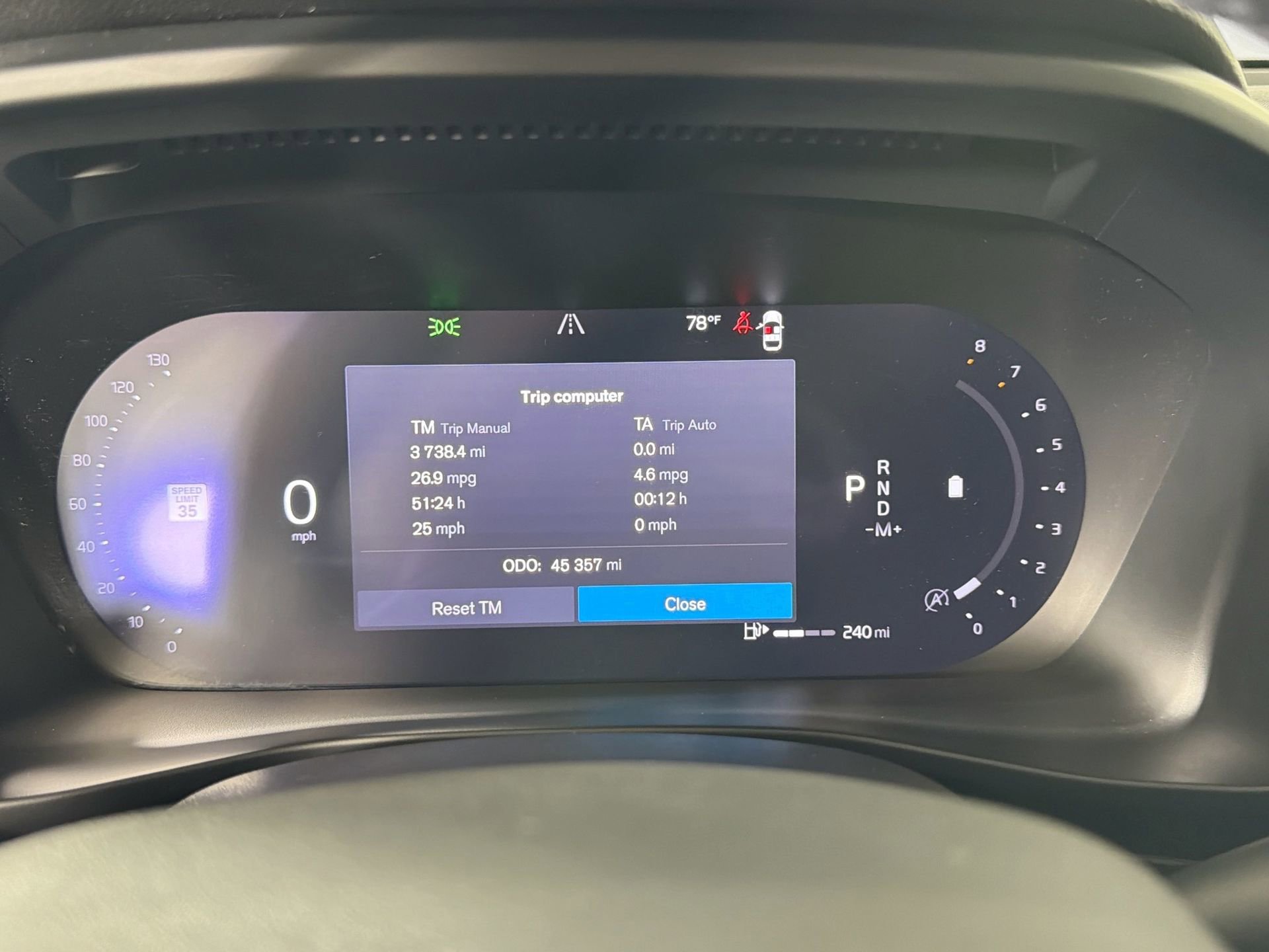 Certified 2023 Volvo XC40 B4 Plus w/ Driver Assist Package image 11