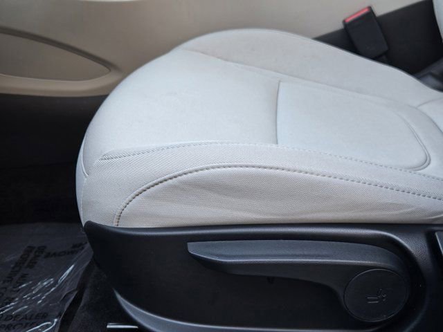 Certified 2025 Hyundai Tucson SE image 25