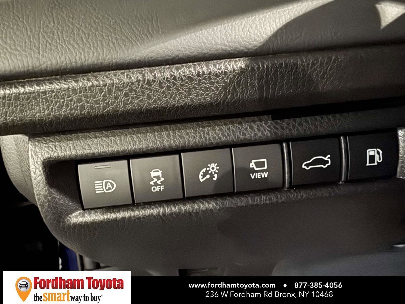 Used 2025 Toyota Camry XSE image 21