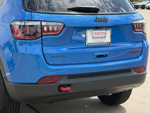 Used 2024 Jeep Compass Trailhawk AWD/4WD image 6