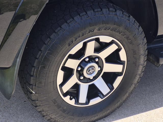 Used 2021 Toyota 4Runner TRD Off-Road AWD/4WD image 7