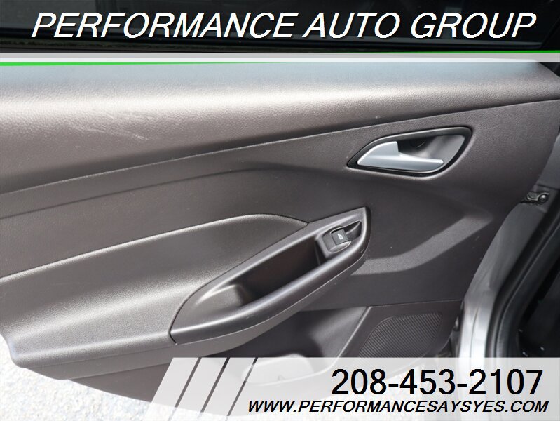 Used 2014 Ford Focus SE FWD image 15