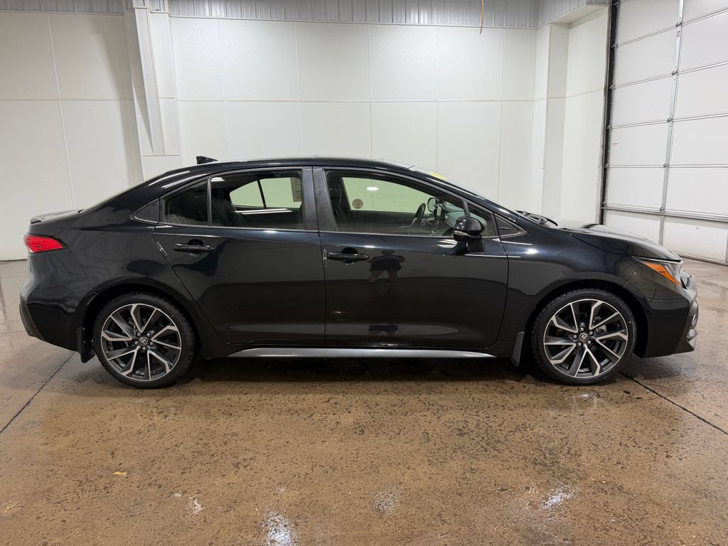 Used 2022 Toyota Corolla SE w/ SE Premium Package FWD image 8