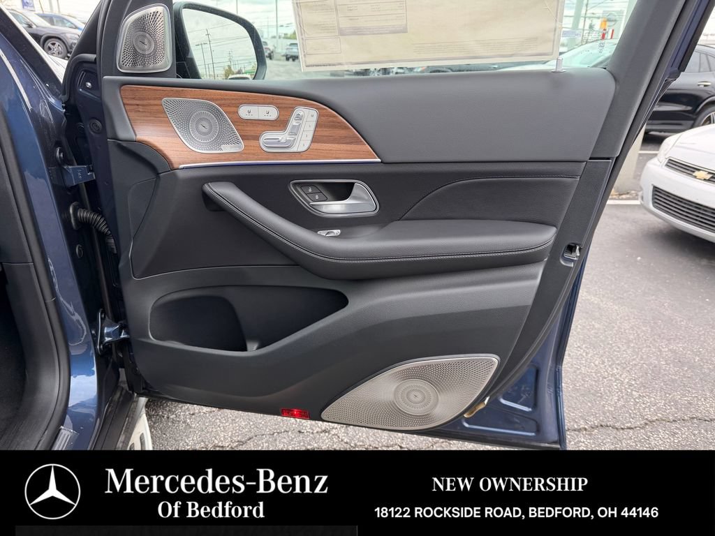 New 2026 Mercedes-Benz GLS 450 4MATIC image 32
