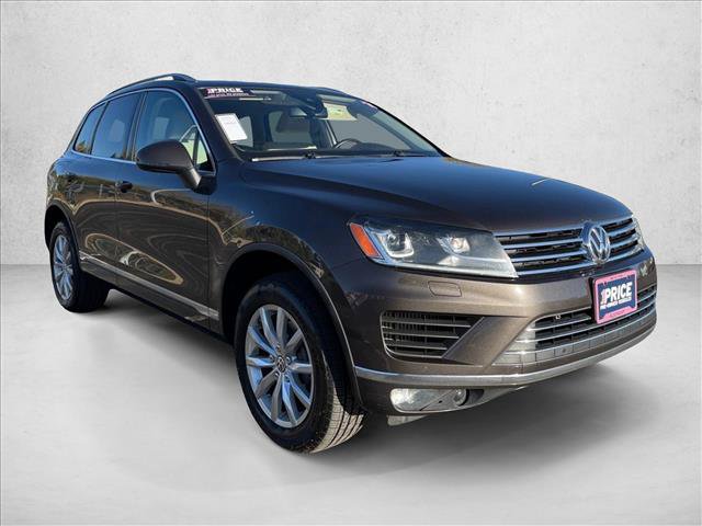Used 2016 Volkswagen Touareg Sport AWD/4WD image 3