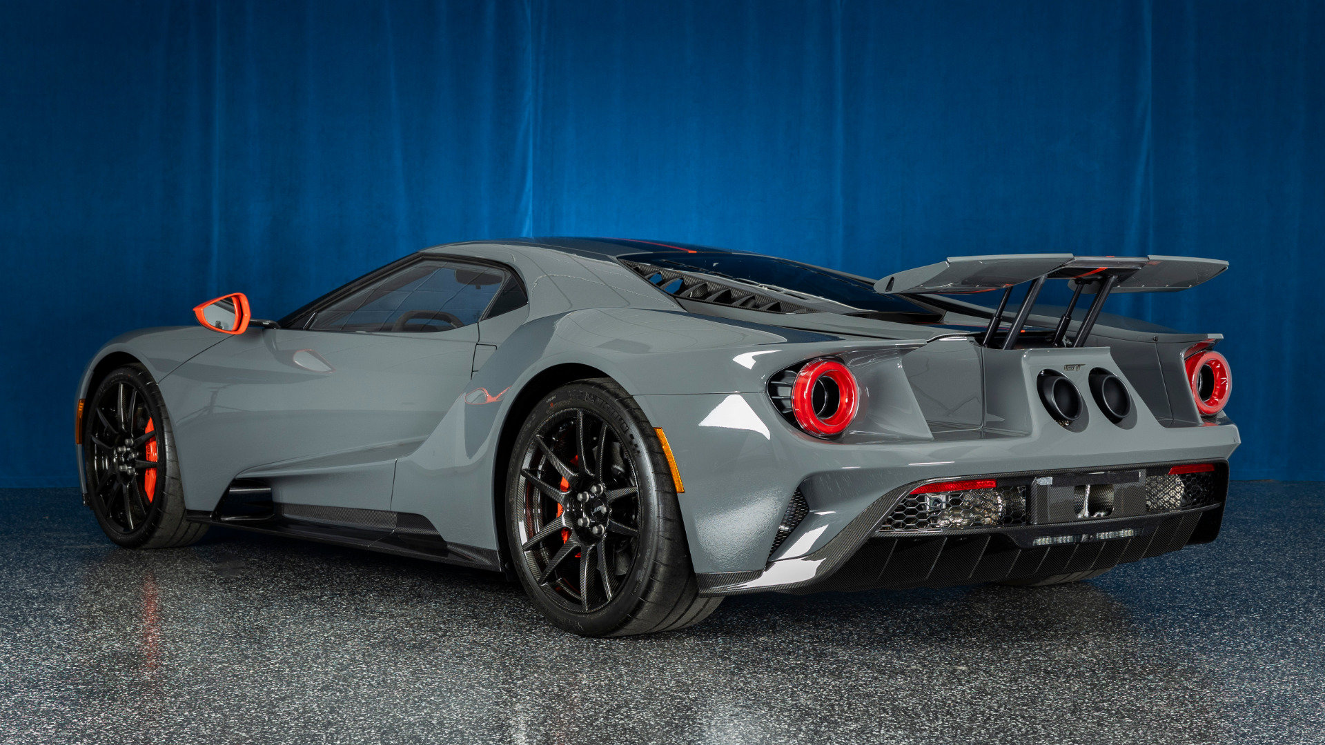 Used 2020 Ford GT Carbon Series RWD image 9