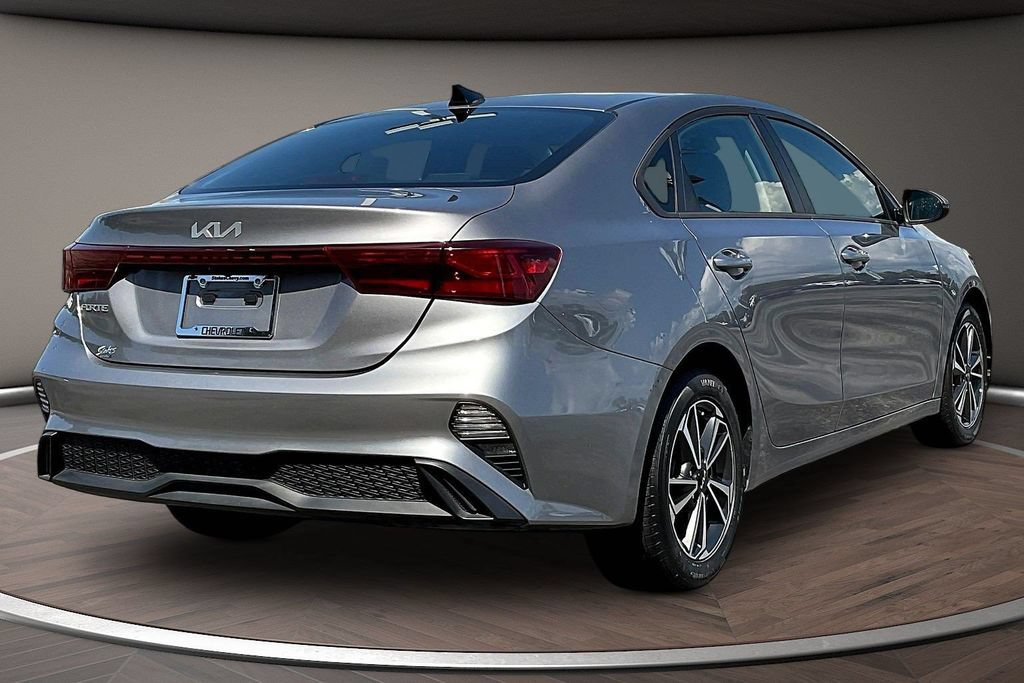 Used 2024 Kia Forte LXS w/ LXS Technology Package FWD image 6