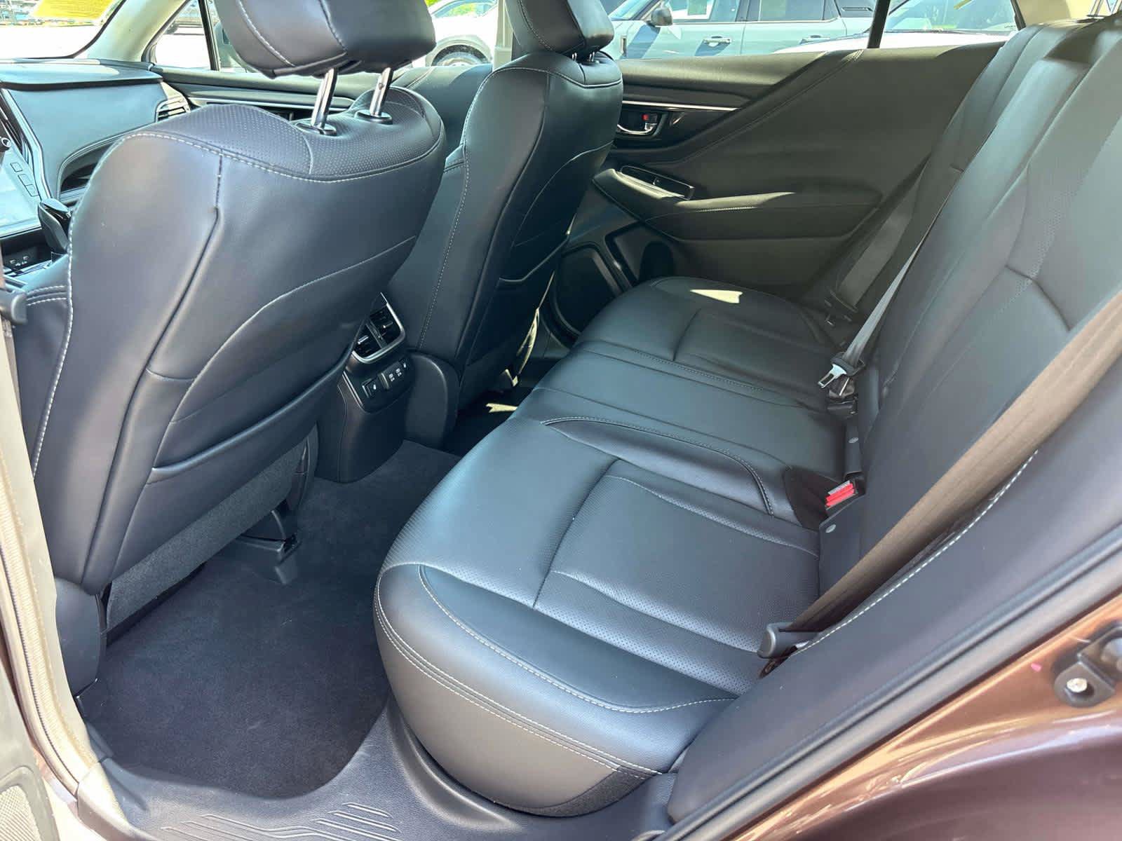 Used 2022 Subaru Outback Limited AWD/4WD image 10