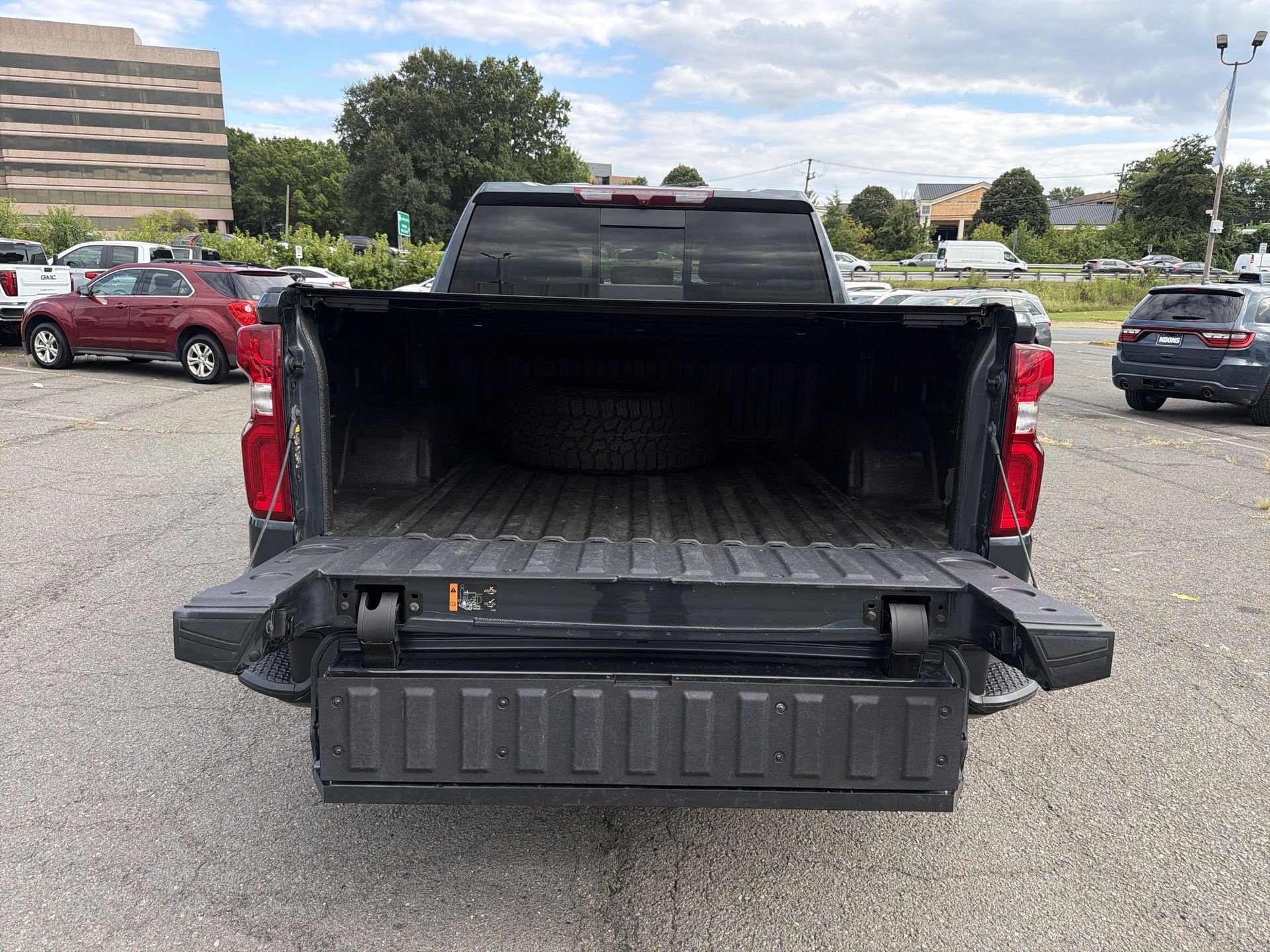 Used 2022 Chevrolet Silverado 1500 LT Trail Boss w/ Convenience Package II AWD/4WD image 26