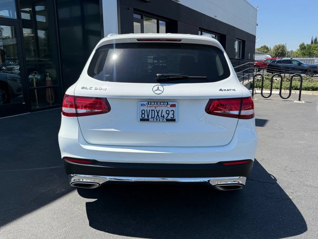 Used 2018 Mercedes-Benz GLC 300 4MATIC image 9