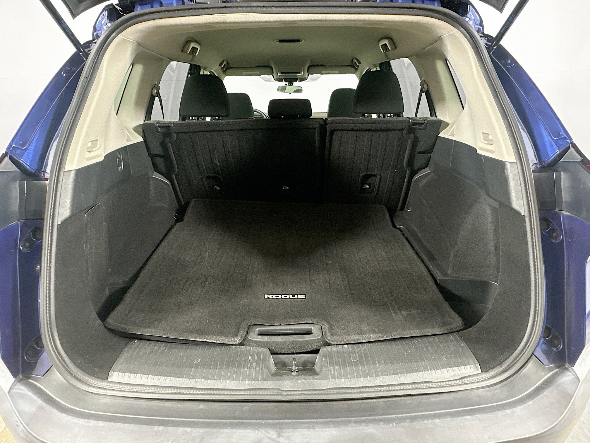 Used 2021 Nissan Rogue S AWD/4WD image 27