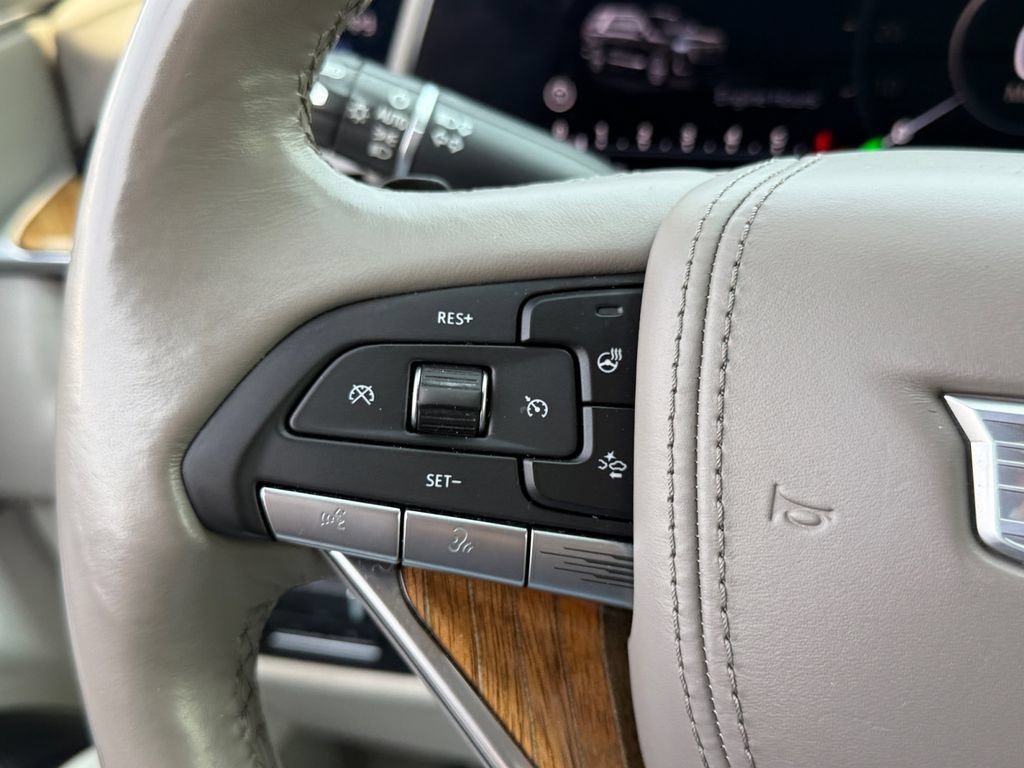 Used 2021 Cadillac Escalade Sport Platinum w/ LPO, ONYX Package AWD/4WD image 16