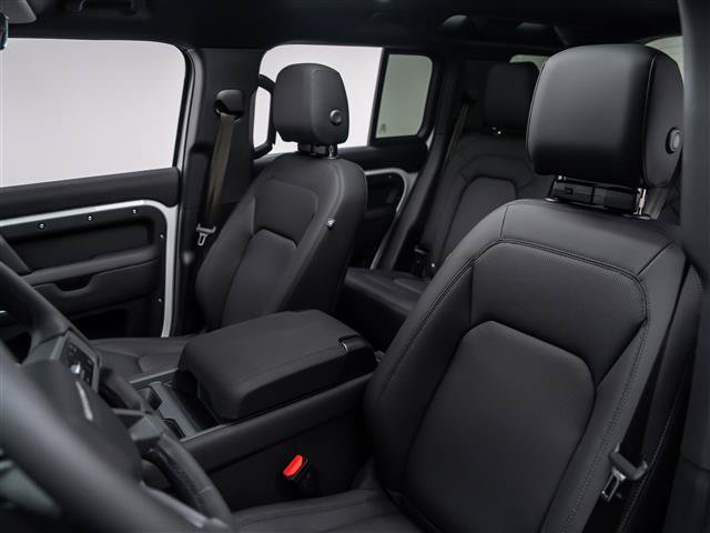 New 2026 Land Rover Defender 110 X-Dynamic SE AWD/4WD image 14